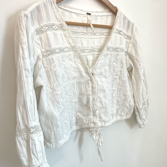 Free People White Embroidered Snap Front Coquette Top XS Cotton Boho Cottagecore - Picture 8 of 15